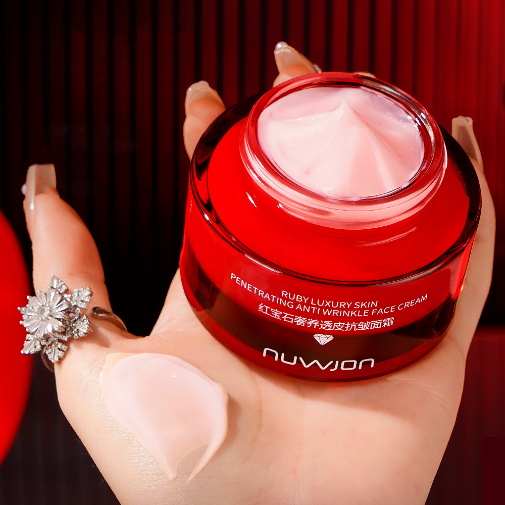 Ruby Luxury Skin Penetrating A - Luxury Skincare Moisturizer recensione e prezzo