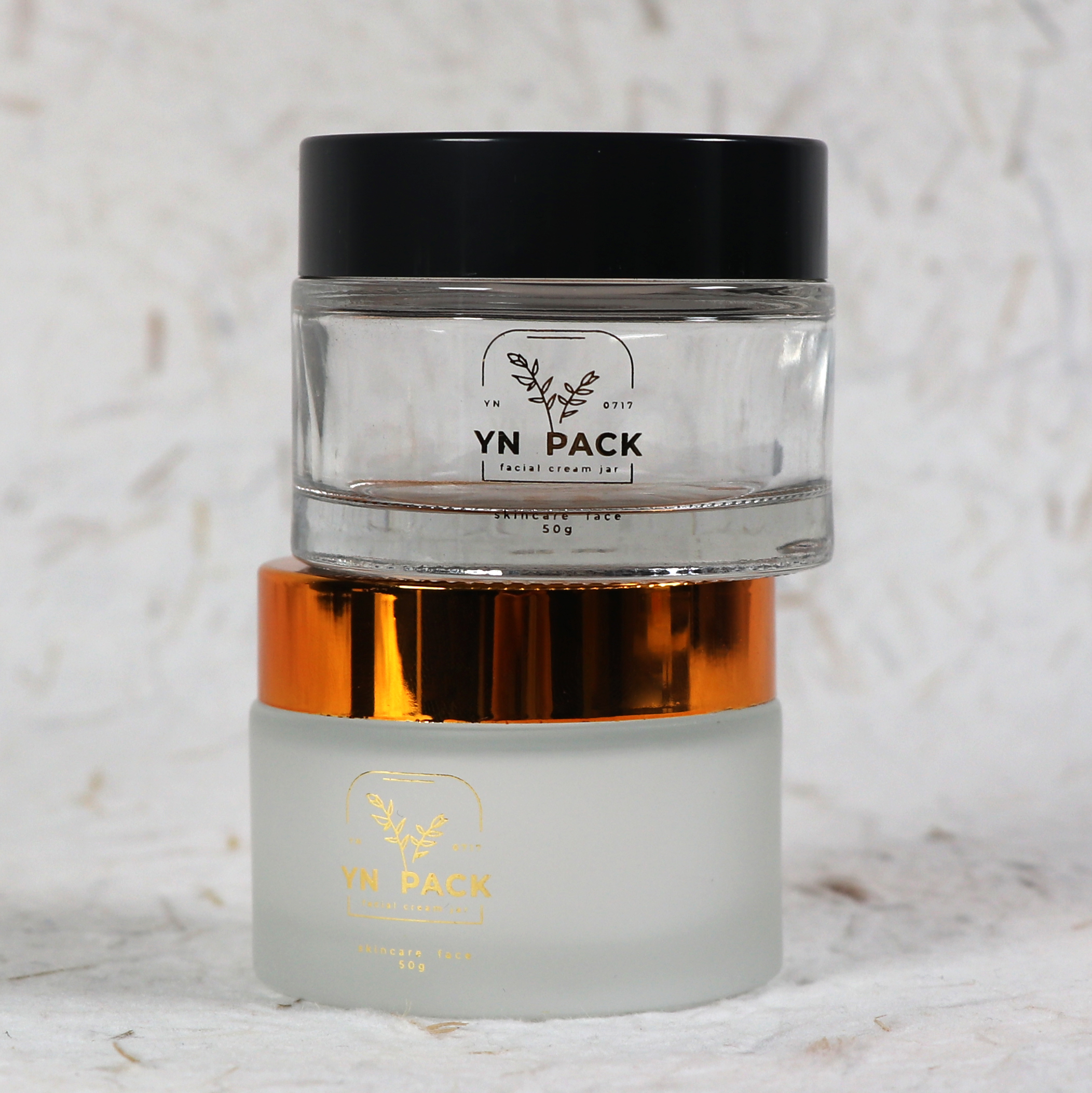 luxury glass jar Wholesa frost - Luxury Gold Skincare recensione e prezzo