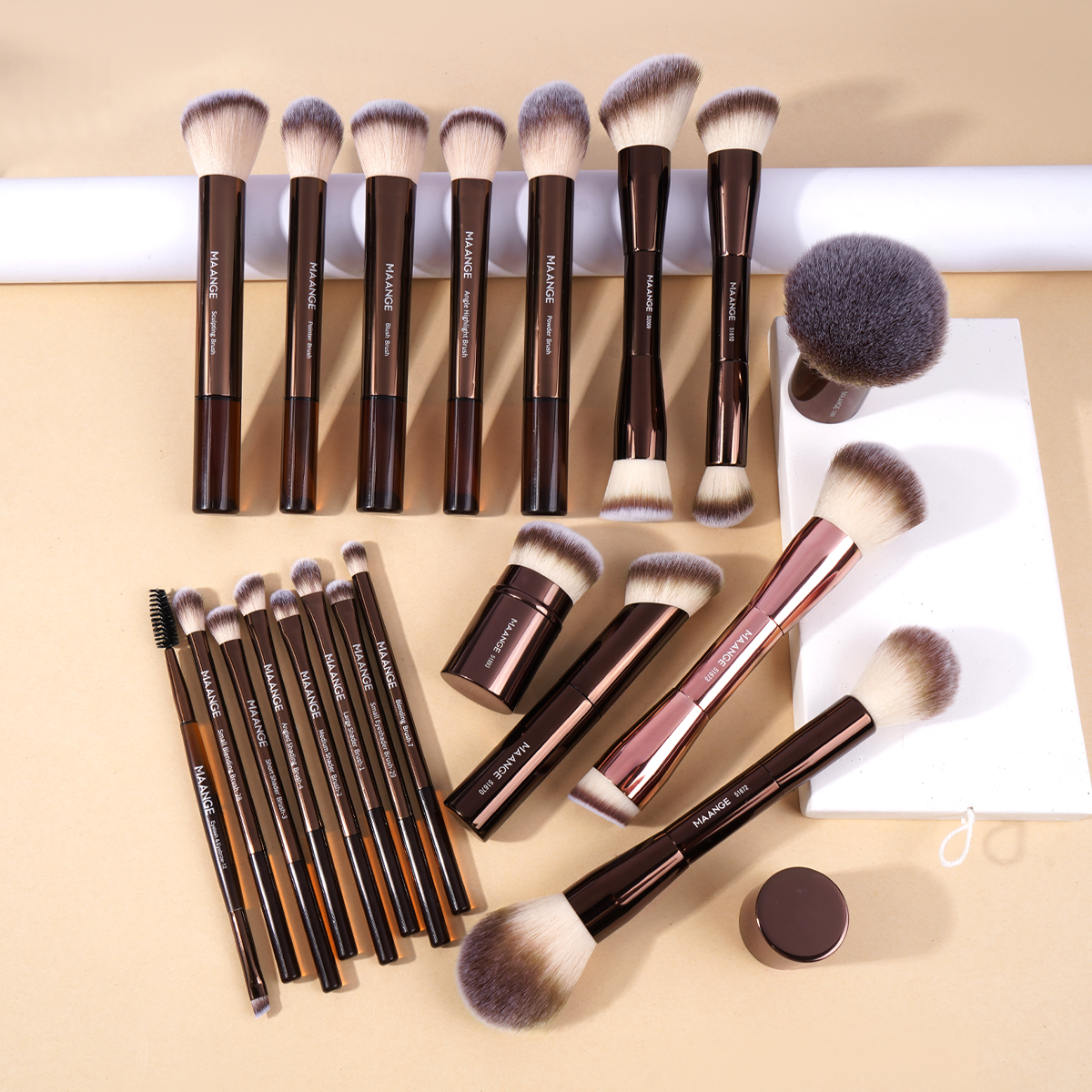 MAANGE 20PCS Makeup Brush Set  - Luxury Skincare Set recensione e prezzo